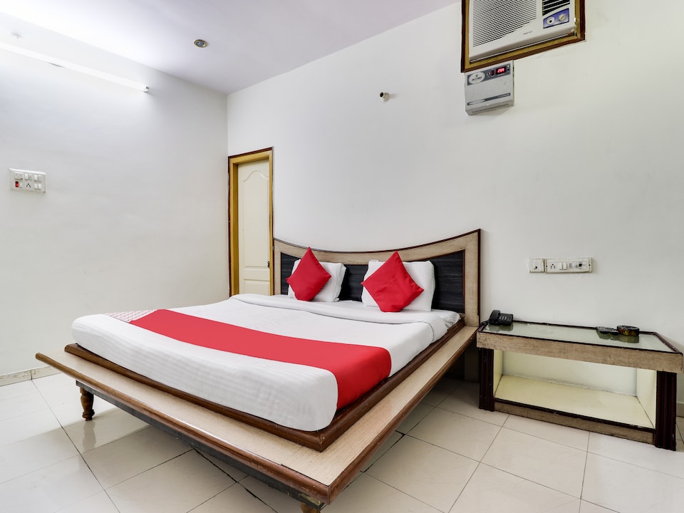 OYO 45398 Kunal Hotel , Etawah, Etawah
