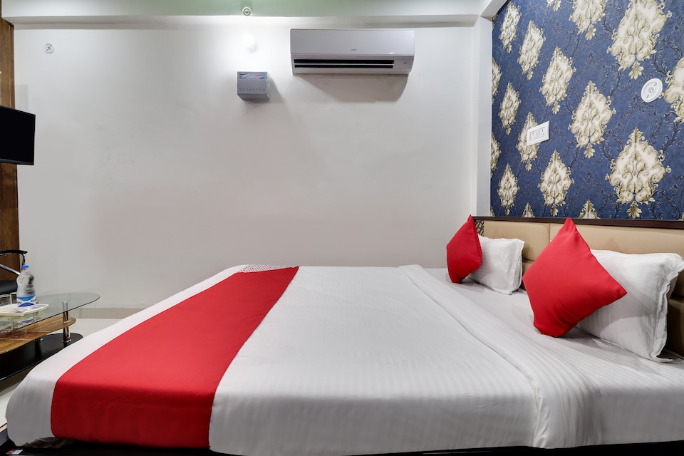 HOTEL O YASH LEGACY INN, Raebareily city, Raebareily