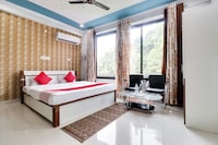 HOTEL O YASH LEGACY INN