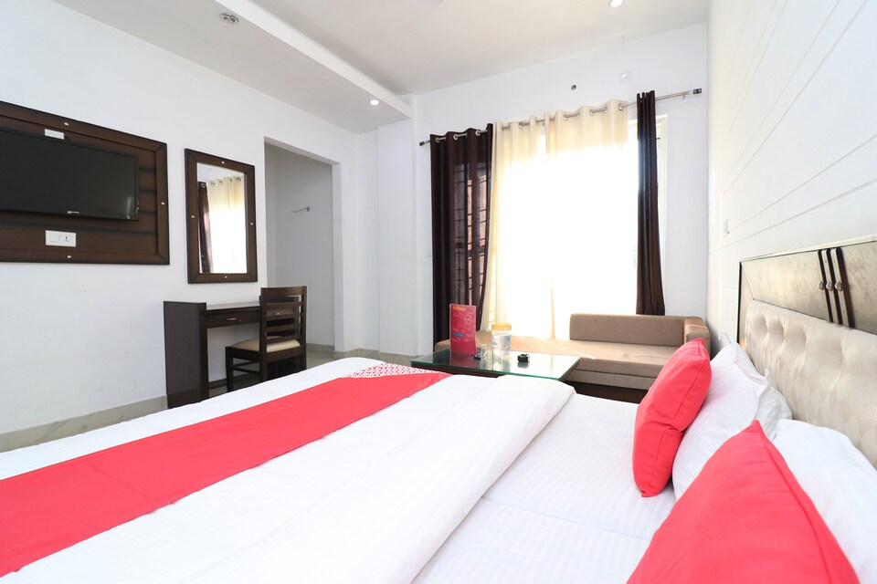 OYO 45423 Hotel Naman, Meerut, Meerut