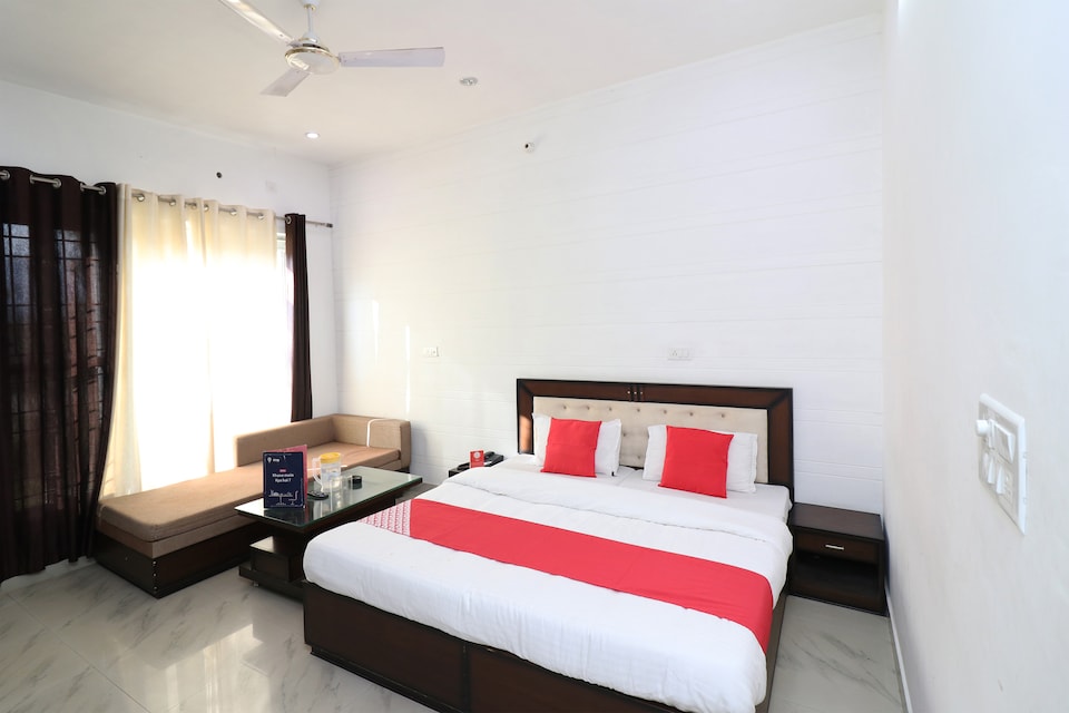 OYO 45423 Hotel Naman, Meerut, Meerut