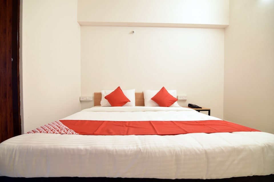 OYO Flagship 45429 Saubhagya Elite, Panchvati Nashik, Nashik