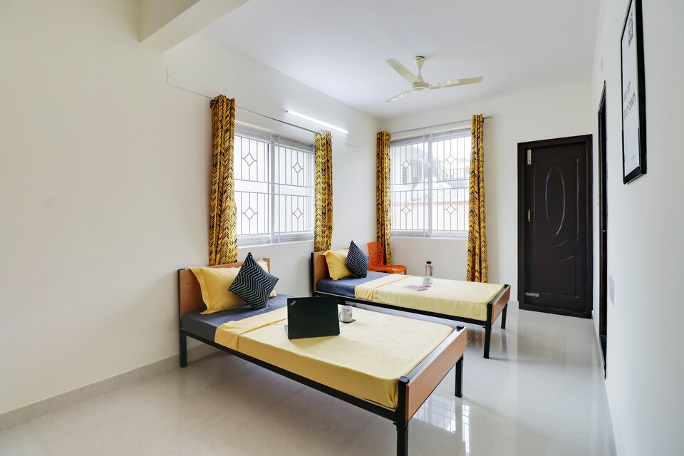 OYO LIFE BLR1657 Nr BTM Layout, Bannergatta Road Bangalore, Bangalore