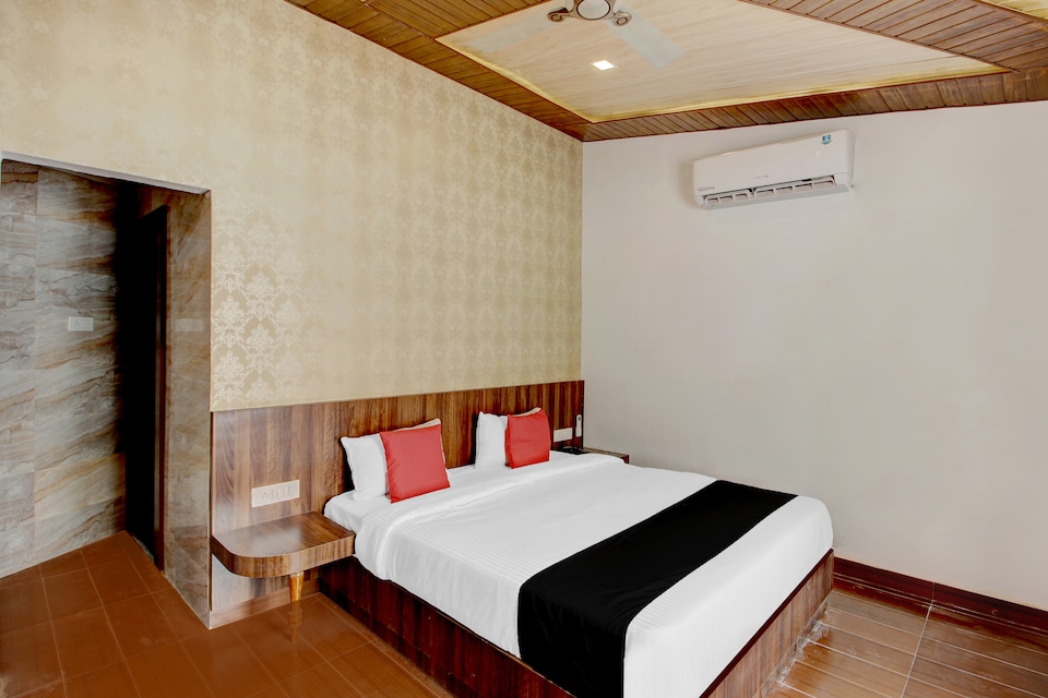 Capital O 45463 Hotel The Pearl, Gangapur City, Karauli