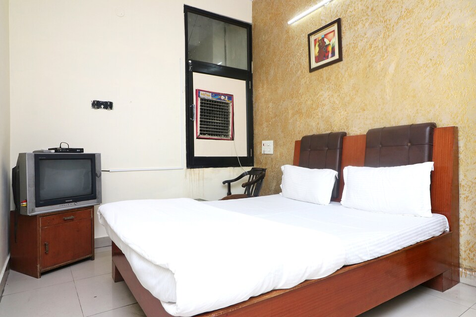 SPOT ON 45495 Satya Guest House, GT Road Panipat, Panipat