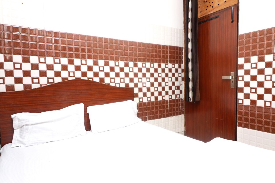 SPOT ON 45495 Satya Guest House, GT Road Panipat, Panipat
