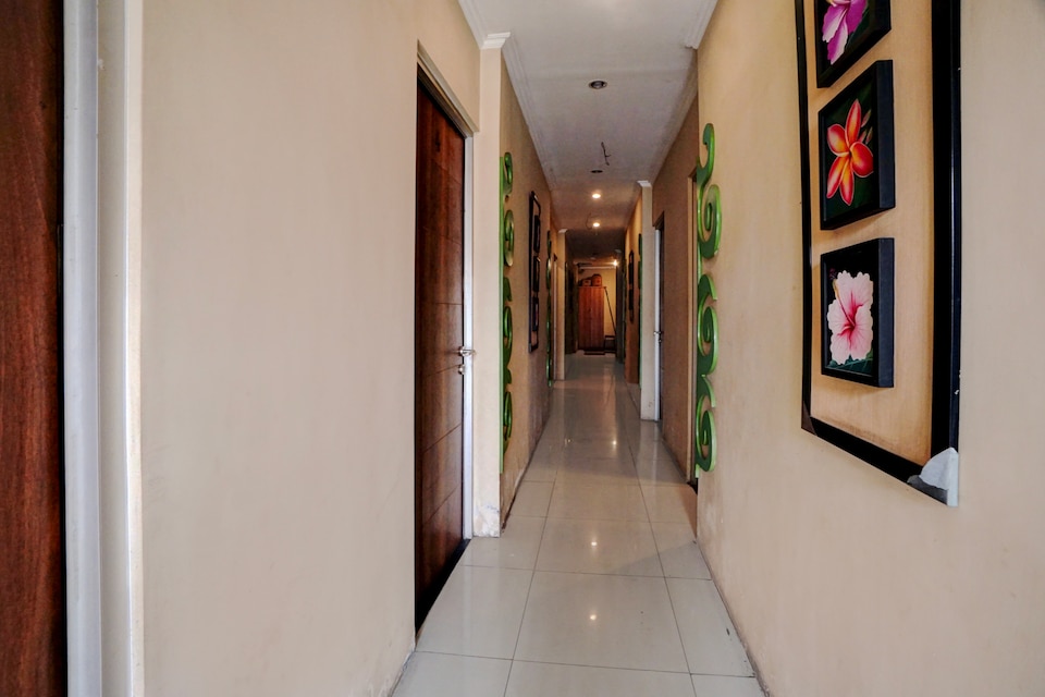 Hotel O Surabaya near Surabaya Town Square formerly Kupang Gunung Residence, Surabaya, Surabaya