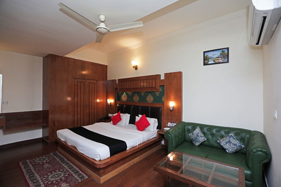 Capital O 45529 Hotel Grand Sharan, Katra, Katra