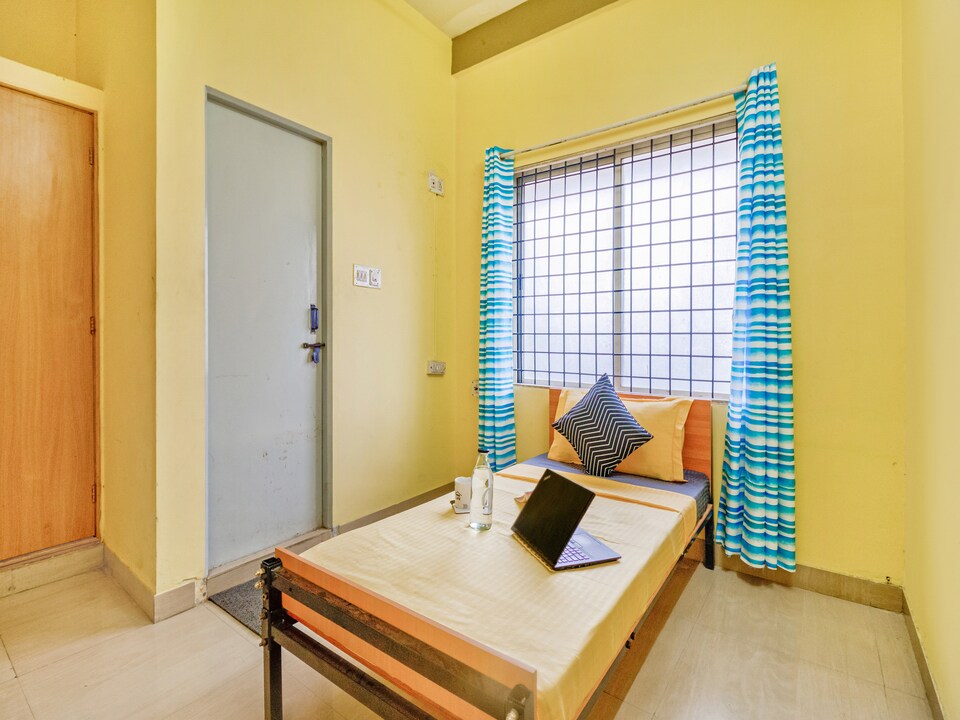 OYO LIFE BLR1661 BEML Layout, Global village Tech Park- Rajarajeshwari Nagar Bangalore, Bangalore