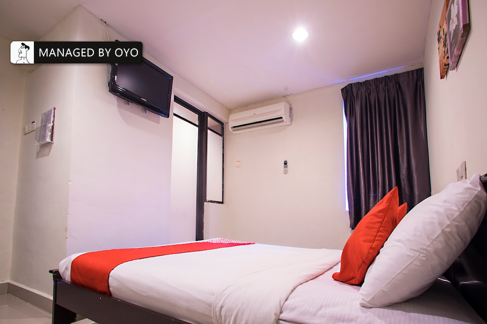 SUPER OYO Swing & Pillows Kajang Hotel  Near Stadium Kajang Station, Kajang, Kajang