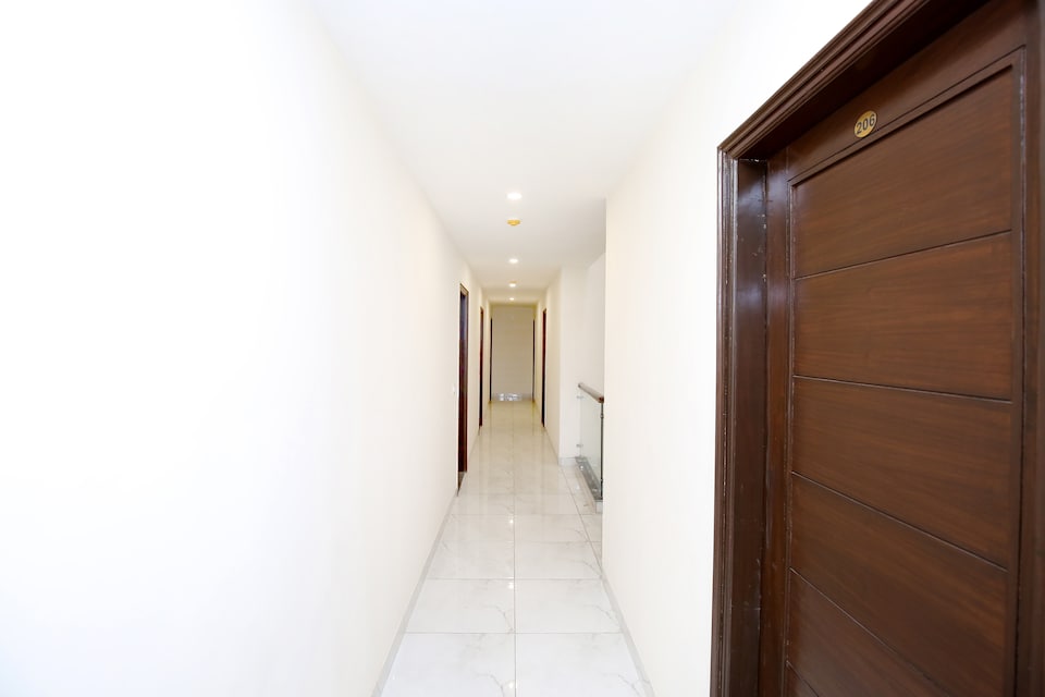 OYO 45544 Hotel Legacy, Railway Station Chandigarh, Chandigarh