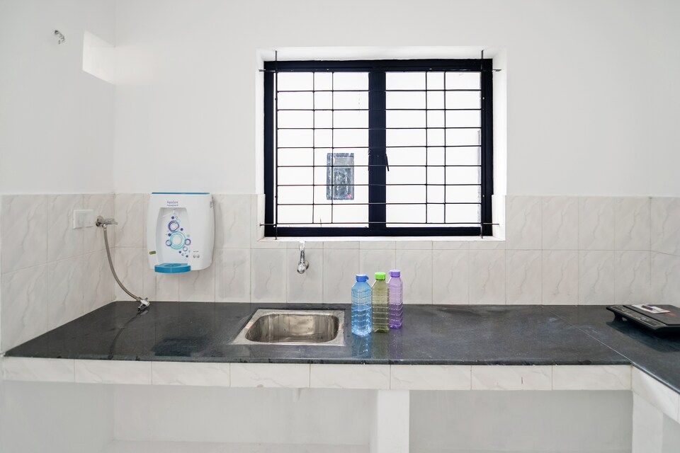 OYO 45568 Spacious Stay, Medical College - Pattom, Trivandrum