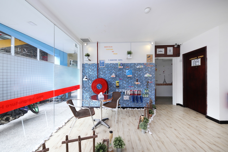 OYO 43963 T Signature Hotel, Sunway Mentari, Subang Jaya