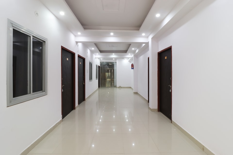 Hotel O Shri Tirupati, Raebareli road Lucknow, Lucknow