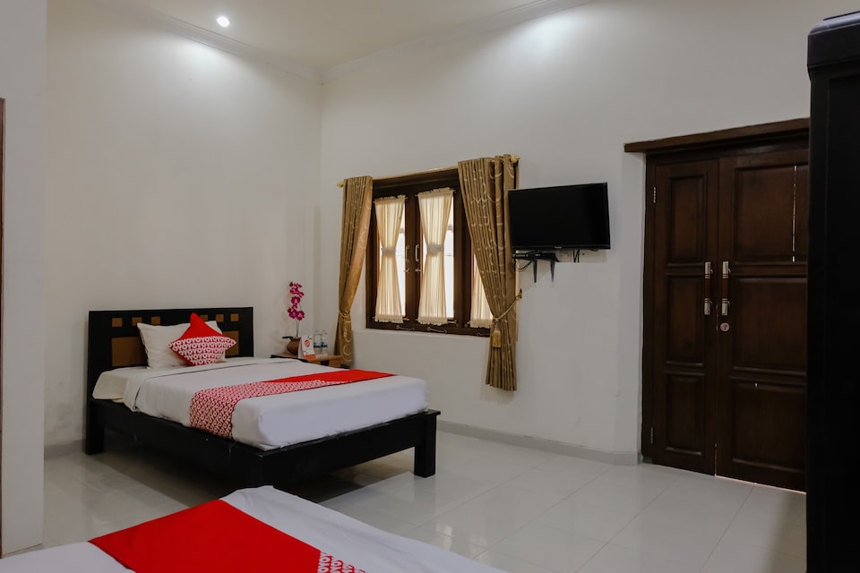 OYO 1190 Ndalem Katong Guest House, Ponorogo, Ponorogo