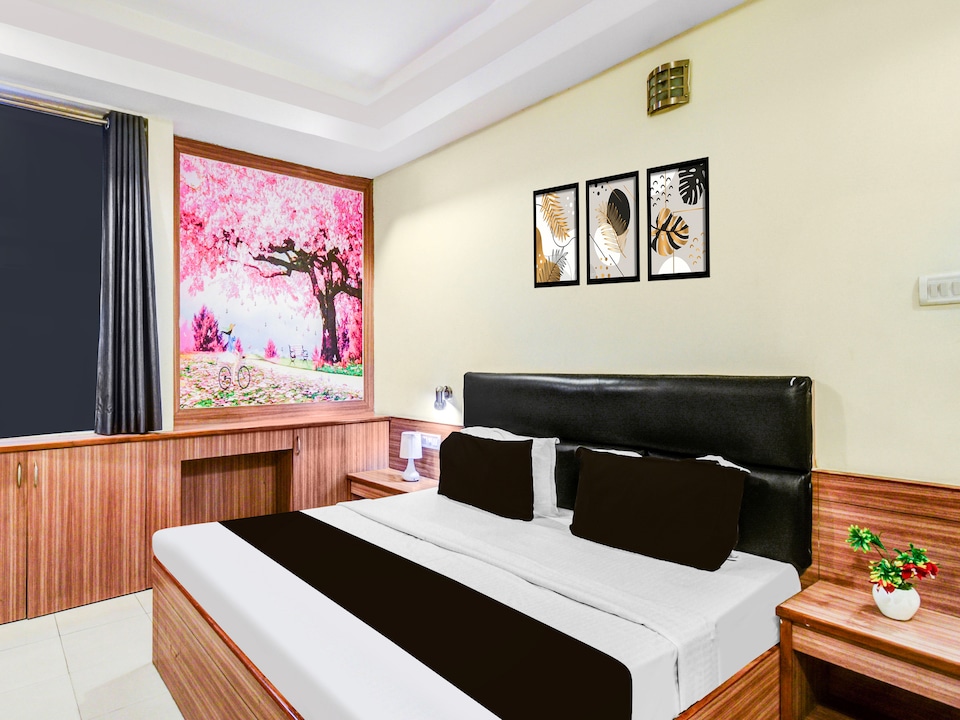 Townhouse Red Hills Lakdikapul Formerly Sitara Grand, Lakdikapul, Hyderabad