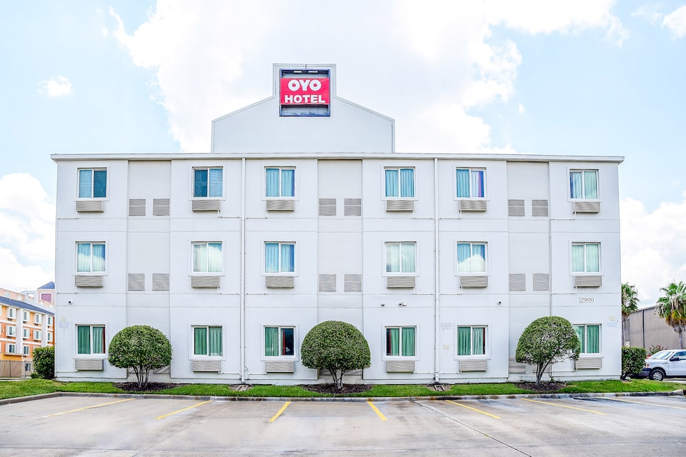 OYO Hotel Houston Westchase, C77027, Houston