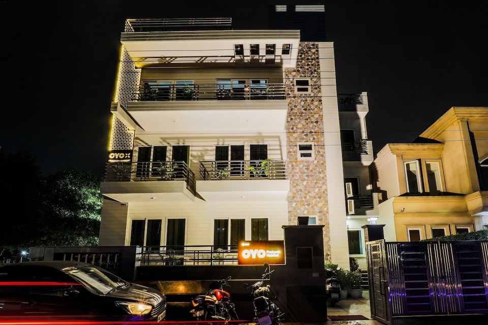 OYO Capital O 325 MEDANTA SQUARE, Medanta, Gurgaon