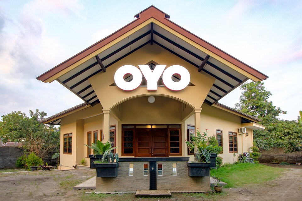 OYO 1195 The Doctor's Guest House Syariah, Condongcatur, Yogyakarta