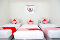 OYO 1196 Hotel Pura Puspa Rosa