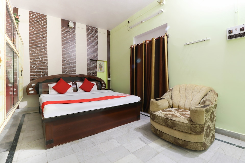 OYO 45677 Hotel Tripureshwari, Sitapur, Sitapur