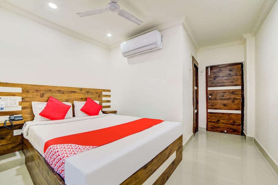OYO 45679 Hotel Tirumala Grand, Nalgonda city, Nalgonda