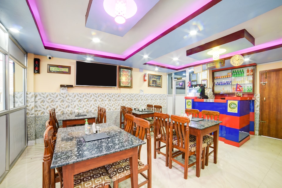 OYO 506 Al Madina Palace , New Bus Park Kathmandu, Kathmandu