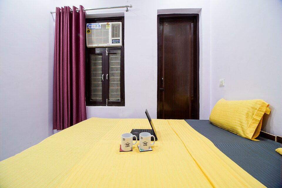 OYO LIFE GRG1587 Sushant Lok III, Sohna Road, Gurgaon