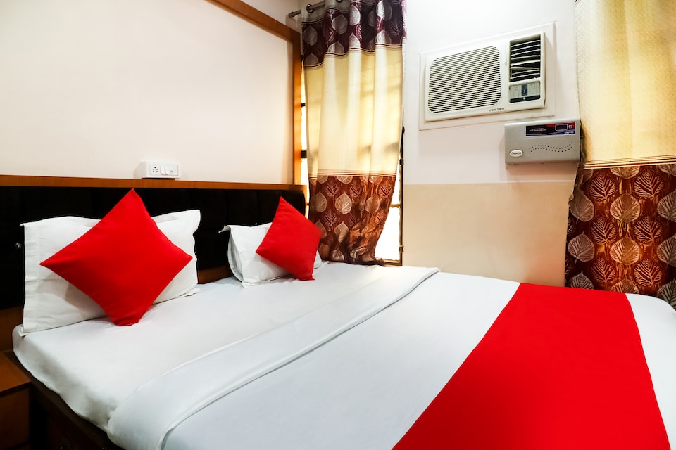 OYO Flagship 45687 Hotel Hm International, Godowlia, वाराणसी
