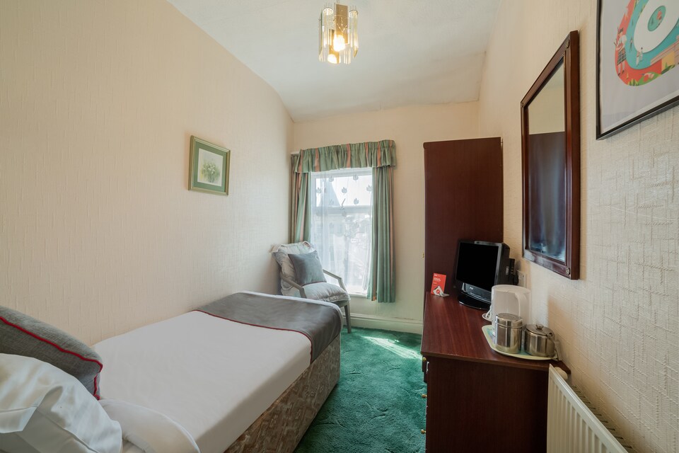 OYO Holmsdale Hotel, Blackpool - England, Blackpool