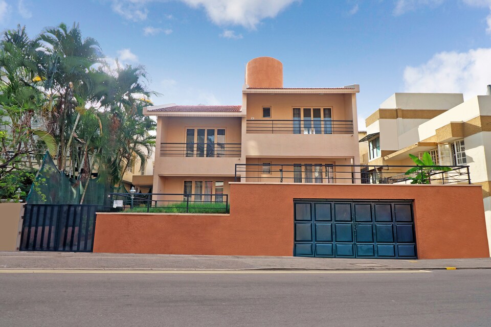 OYO LIFE BLR1670 Koramangala, Koramangala Forum Mall, Bangalore