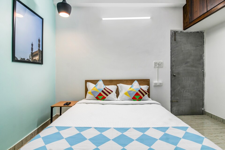 OYO Comfort Stay Kantivanam Colony, Kukatpally, Hyderabad
