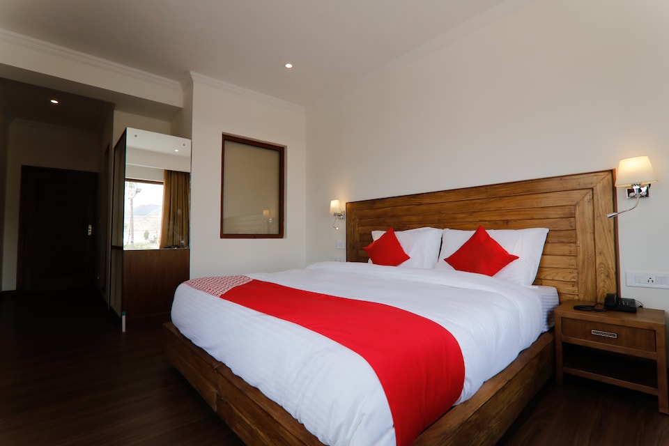 OYO 45716 Holiday Home, Old Leh Road, Leh-Ladakh