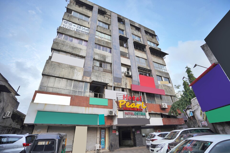 OYO Townhouse 549 Hotel Pearl, Delhi Gate Surat, Surat