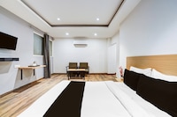 Townhouse Yashobhoomi Formerly Hotel Grand Tashree