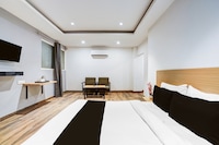 Townhouse Yashobhoomi Formerly Hotel Grand Tashree