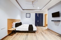 Townhouse Yashobhoomi Formerly Hotel Grand Tashree