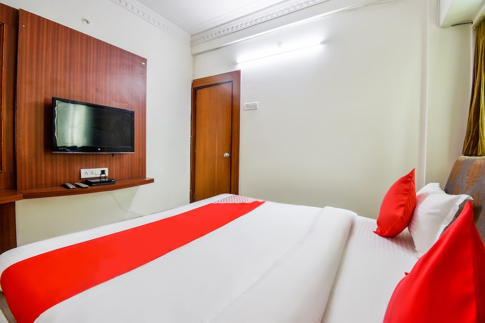 Capital O 45753 Hotel President Inn, City Centre Nashik, Nashik