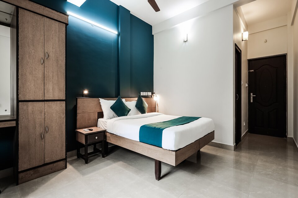 OYO SilverKey Accadia Residency, Kaloor Kochi, Kochi