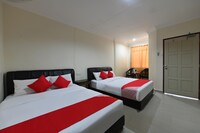 OYO 43982 Bj Bayview Inn