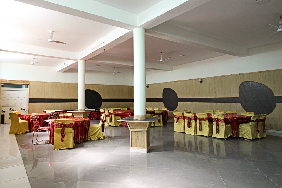 OYO 4591 near Pirumadara Railway Station, Ramnagar City, Corbett-Ramnagar