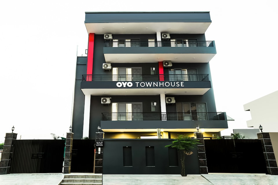 OYO Townhouse 103 Sector 51 Huda Colony Near Appu Ghar, Golf Course Road, Gurgaon