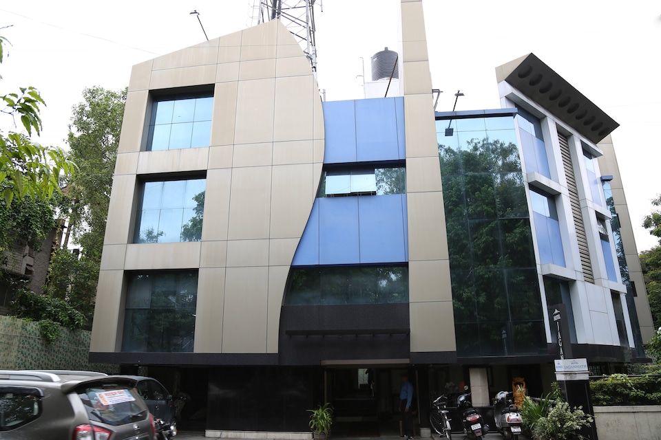 OYO 752 Hotel Jagannath, Pune Railway Station, Pune