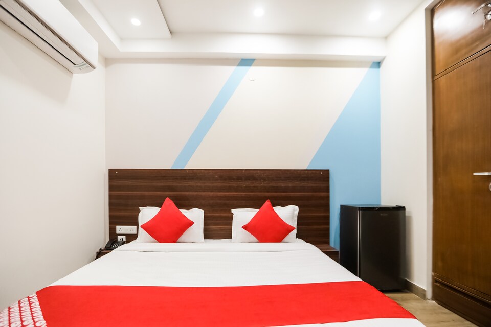 OYO 45818 Nyra Residency, Old Gurgaon, Gurgaon