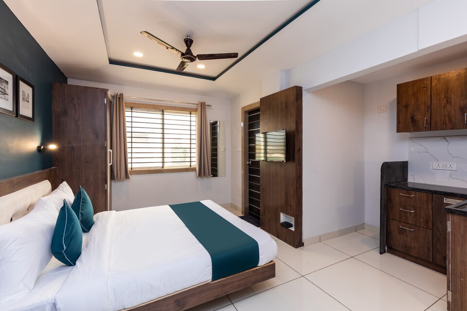 Silverkey Executive Stays 45844 Near KIBS Hospital, Vijay Nagar Indore, Indore