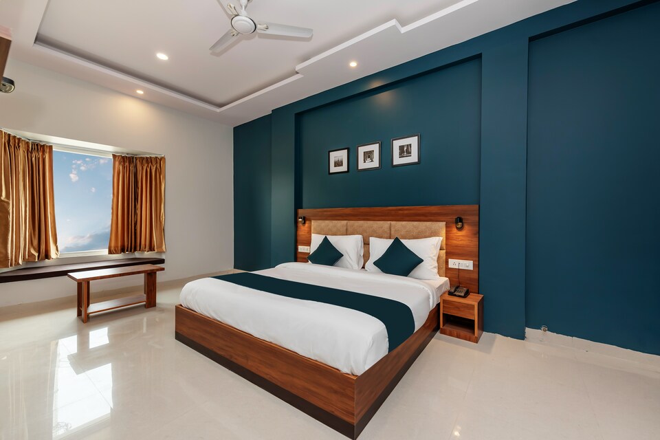 SilverKey Executive Stays 45859 MKM Market, Golf Course Road, Gurgaon