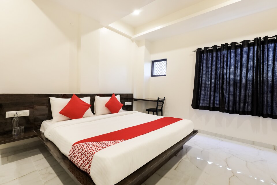 live on IND613, Vijay Nagar Indore, Indore