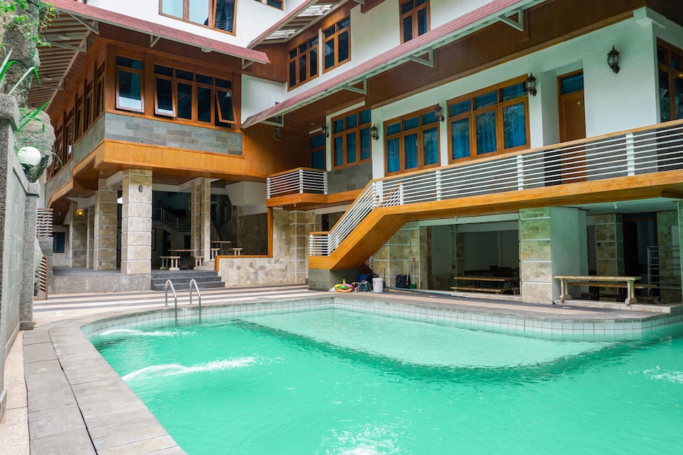 OYO 1209 Tirtasari Nice Guesthouse, Sarijadi, Bandung