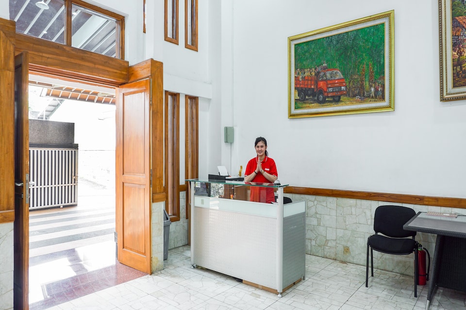 OYO 1209 Tirtasari Nice Guesthouse, Sarijadi, Bandung