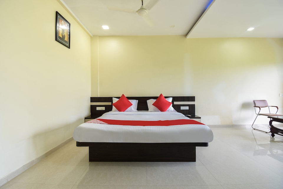 OYO 45891 Hotel Blue Diamond, Dapoli Outer, Dapoli